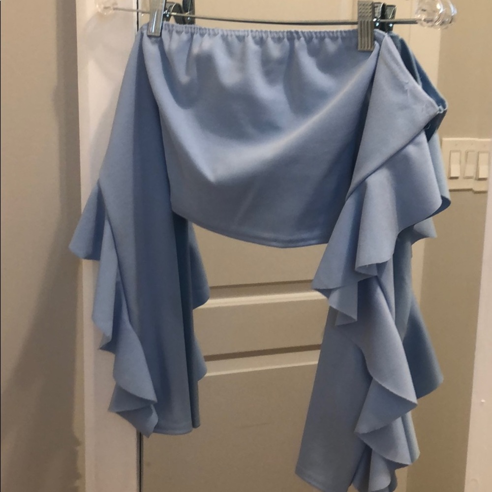 Light blue Pretty Little Thing crop